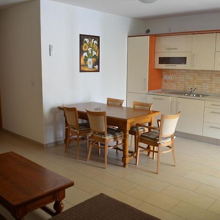 Apartments Buljan Baška Стая снимка