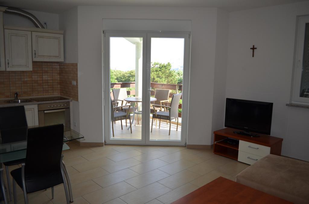 Apartments Buljan Baška Стая снимка