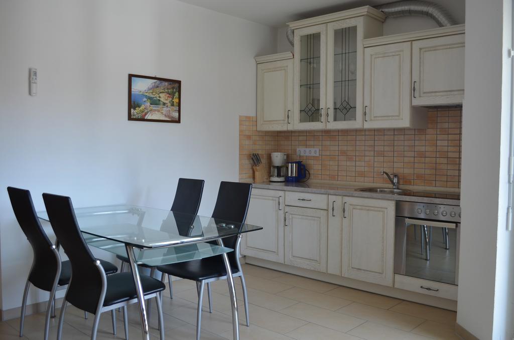Apartments Buljan Baška Стая снимка